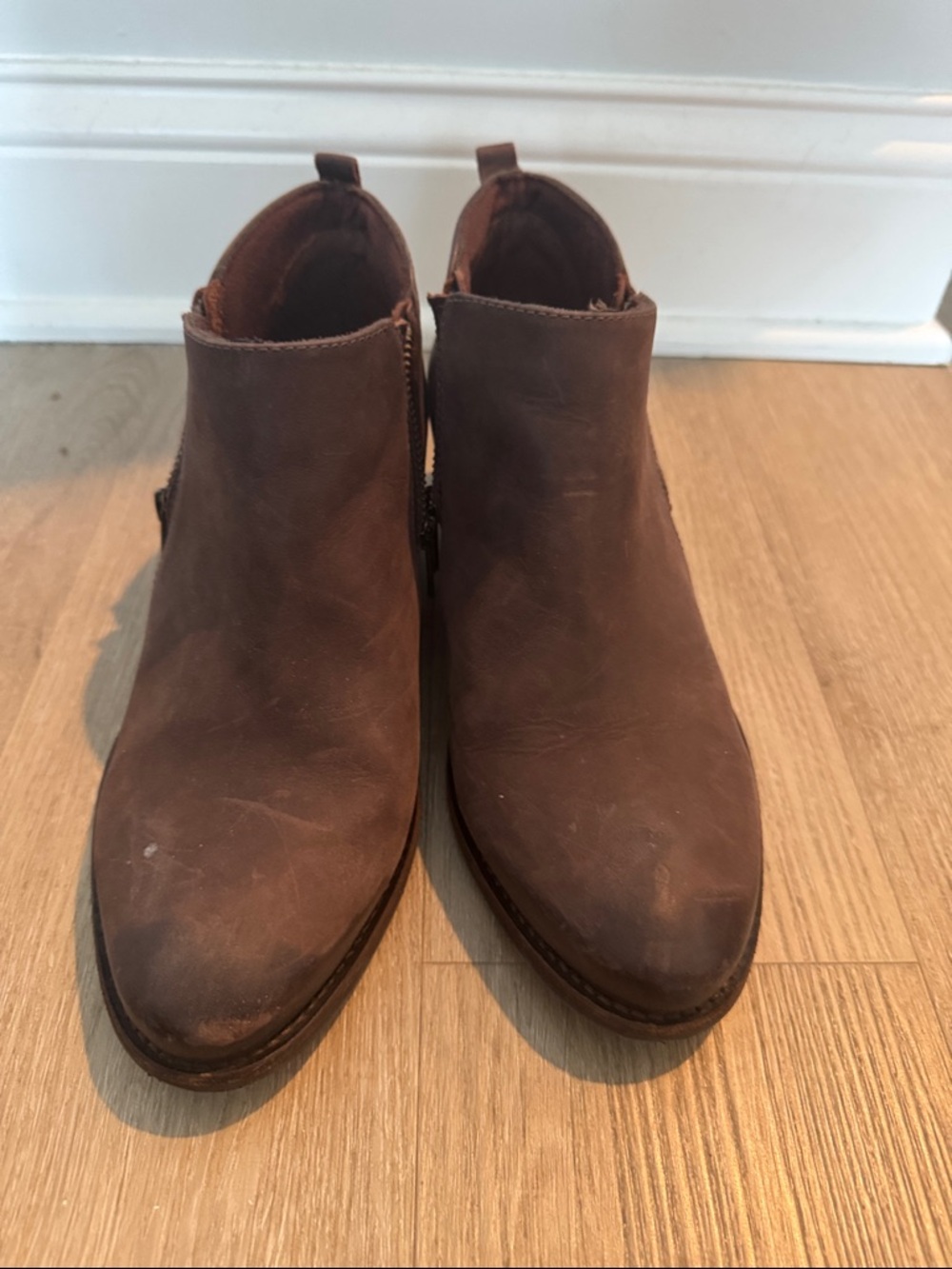 Women’s Brown Leather Chukka Boots - Sleek Side-Zip Design